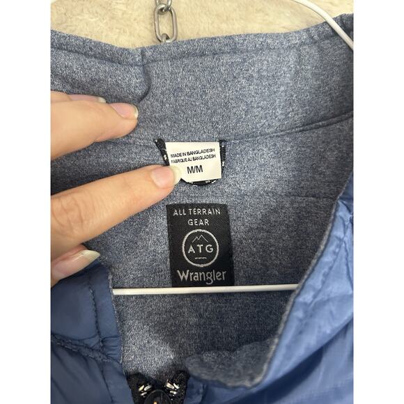 ATG Wrangler Men's Medium Blue Reversible Puffer Insulated Classic Vest - Picture 2 of 6